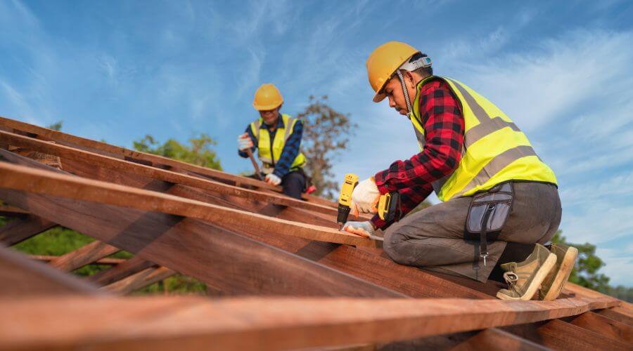 Professional Flat Roofing Installation services in Gulf Hammock, FL